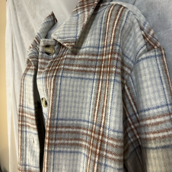 Reitmans Shacket, Size XL, 3/$25 - Picture 6 of 9